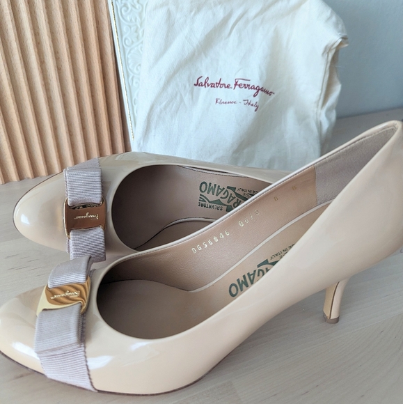 Salvatore Ferragamo Carla Heels 8 B Beige / Nude - Picture 8 of 10